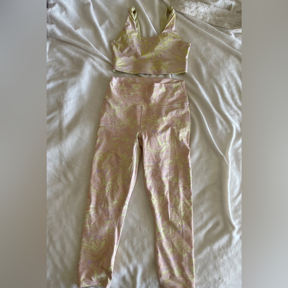 Fabletics yellow and pink swirl set size medium